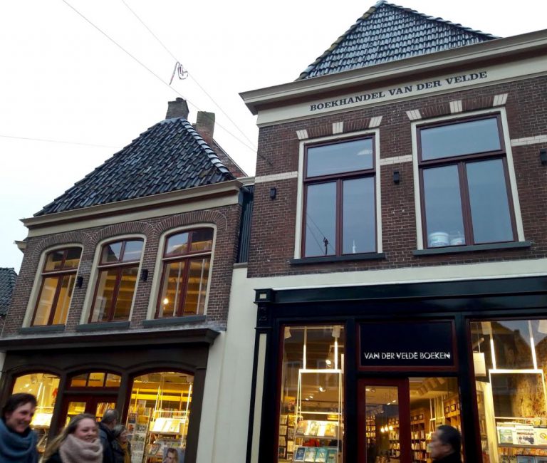 Wethouder Braaksma weet niet van verdere verbouwing boekhandel Van der Velde