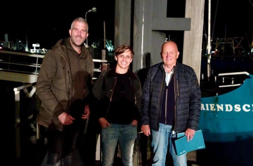 Werkbezoek op het schip Blijdschap in de haven van Lauwersoog